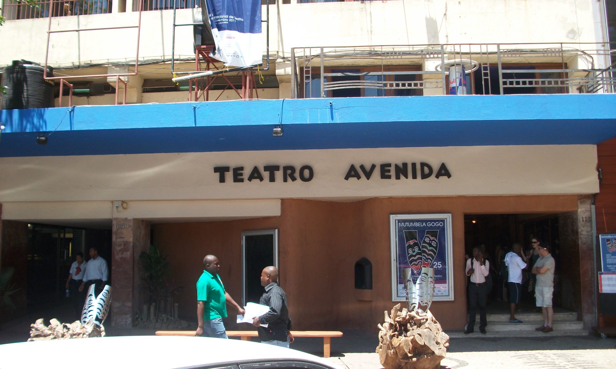 Teatro Avenida Henning Mankell